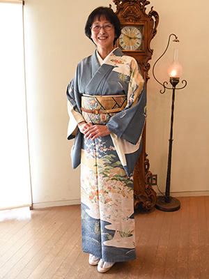 代表 八子由理子(やこ ゆりこ)